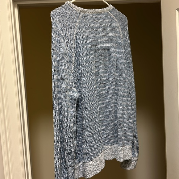 Men’s Faherty Sweater - Picture 2 of 3